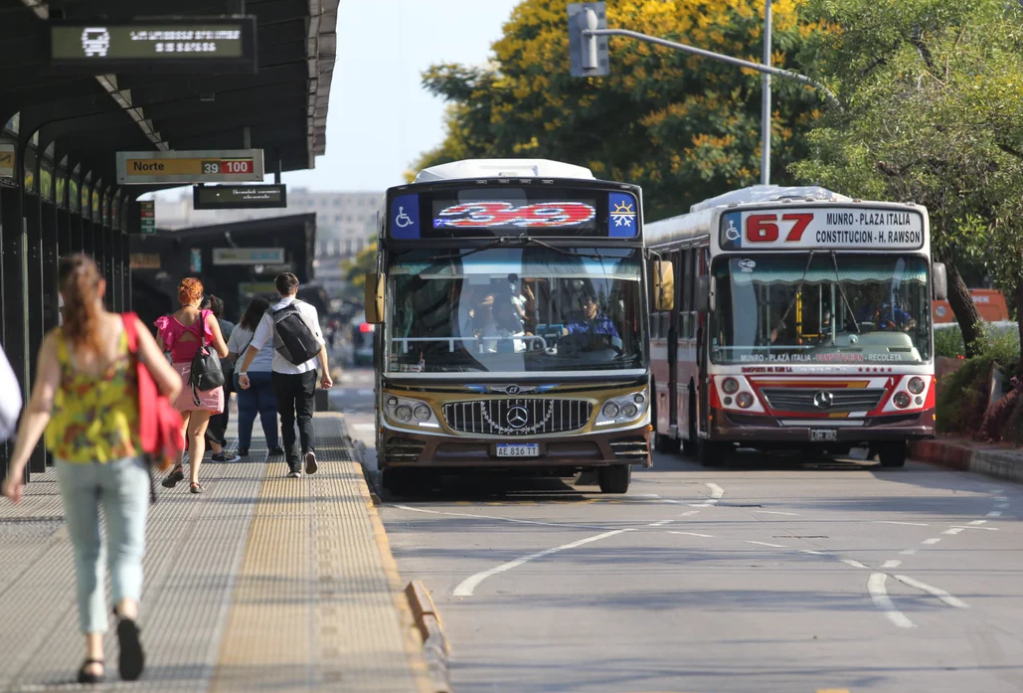 La UTA ratifica el paro de colectivos pese a los esfuerzos del Gobierno por&nbsp;evitarlo