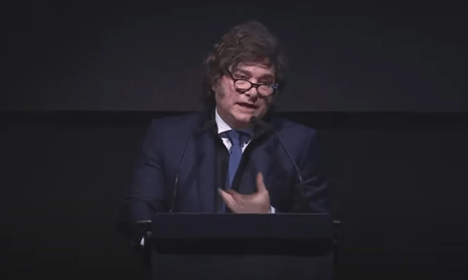 Milei lanzó la campaña bonaerense con fuertes críticas a Kicillof y una polarización&nbsp;total