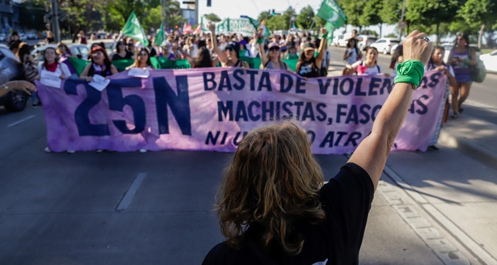 Conmemoración contra la violencia hacia las mujeres: atención al acoso en&nbsp;redes