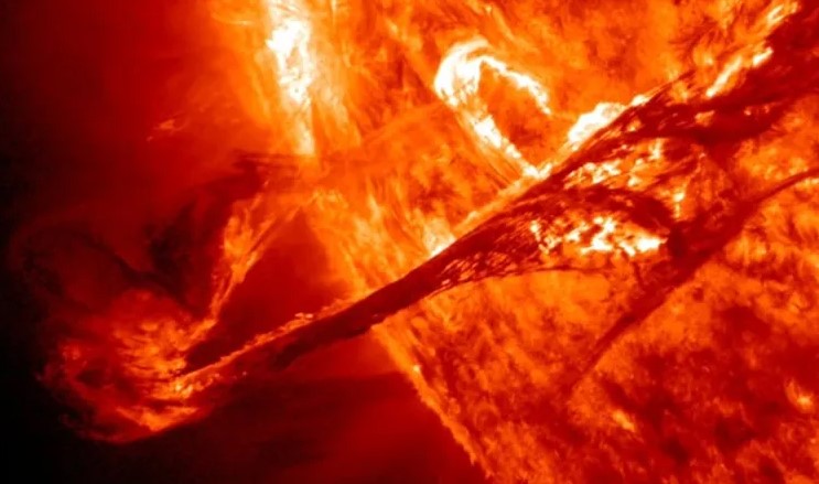 Alerta por una fuerte tormenta geomagnética tras una llamarada solar&nbsp;X1.9