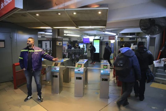 Subte: abren molinetes en Federico Lacroze