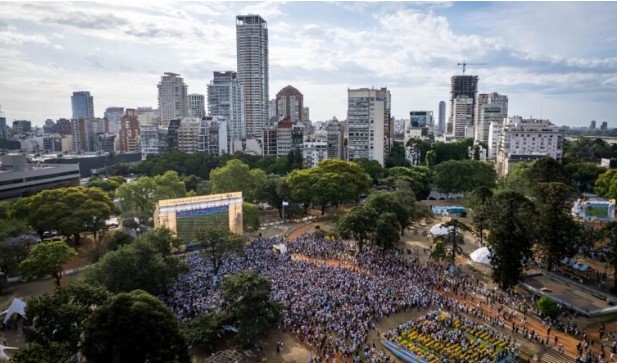 Pantallas gigantes, Fan Fest y gastronomía full time: la Ciudad entra en clima&nbsp;mundialista