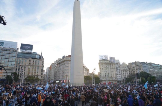 Hubo incidentes en el Obelisco durante los festejos por la victoria de la Selección 