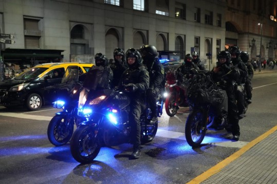 Megaoperativo policial en los principales accesos y centros de transbordo de la Ciudad 